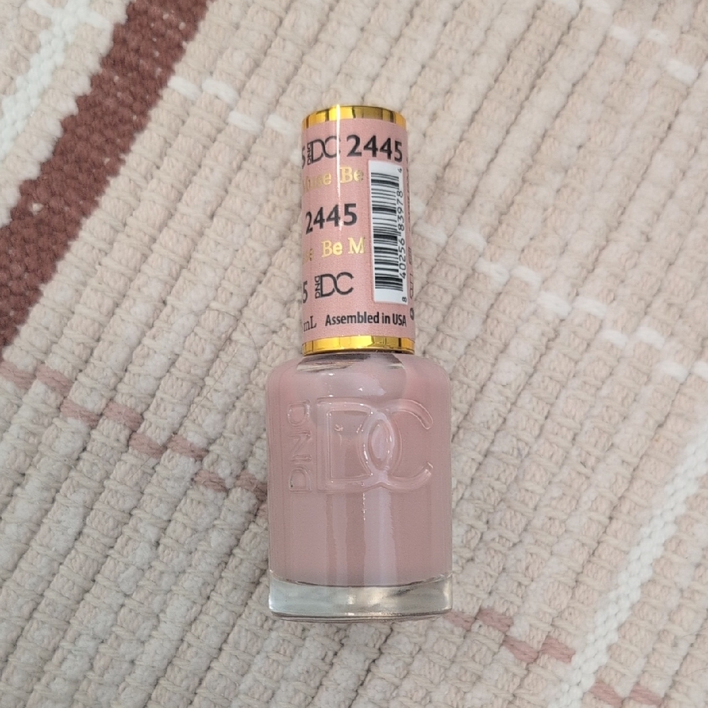 DND DC 2445 Pink Nail Polish